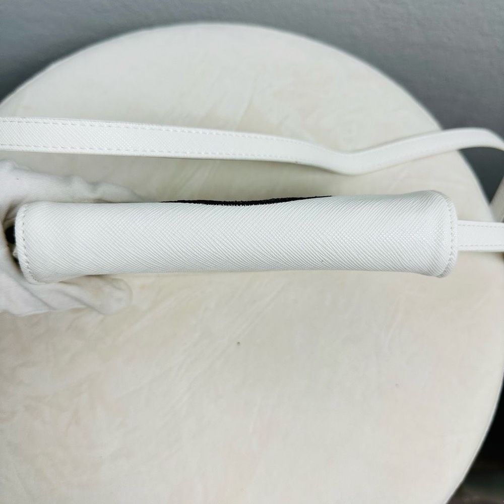 New Nwot Disney Snow White Phone Crossbody Bag - … - image 5